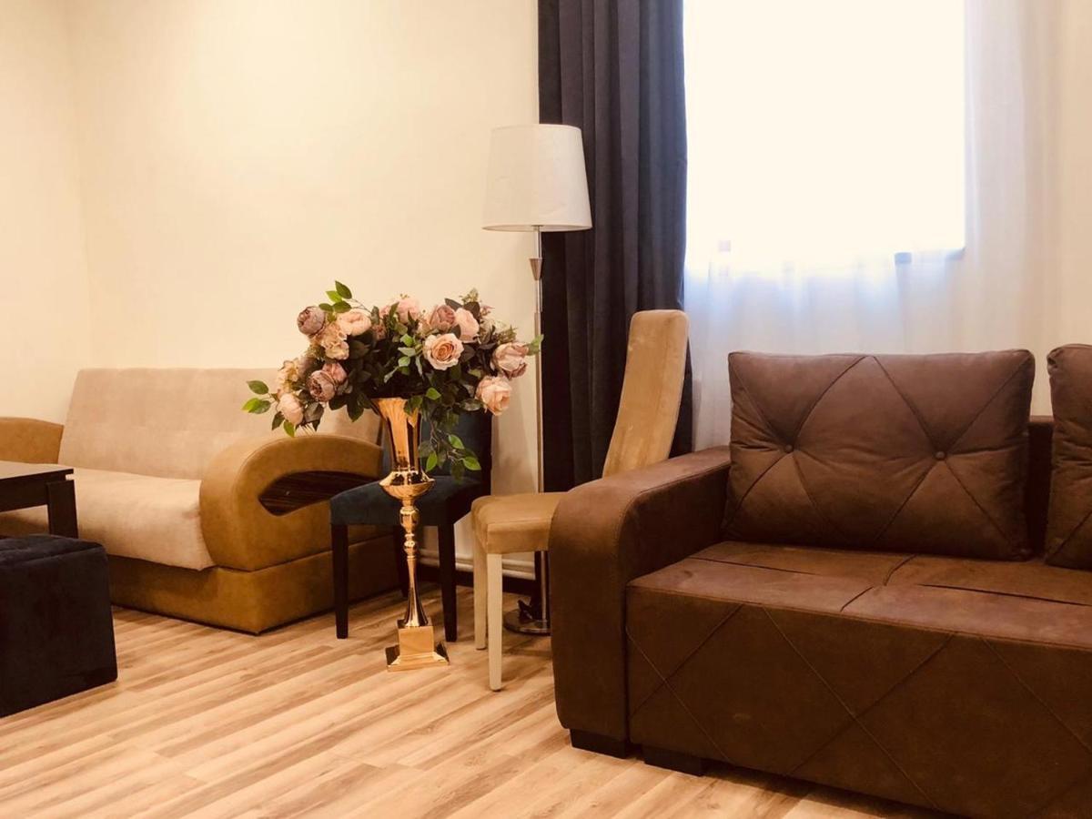 Hasi Hotel Jermuk Esterno foto
